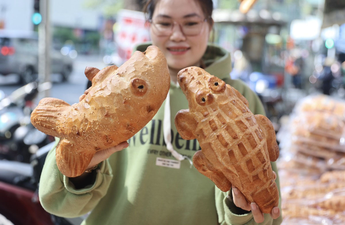 Giant Animal-Shaped Bread in Saigon